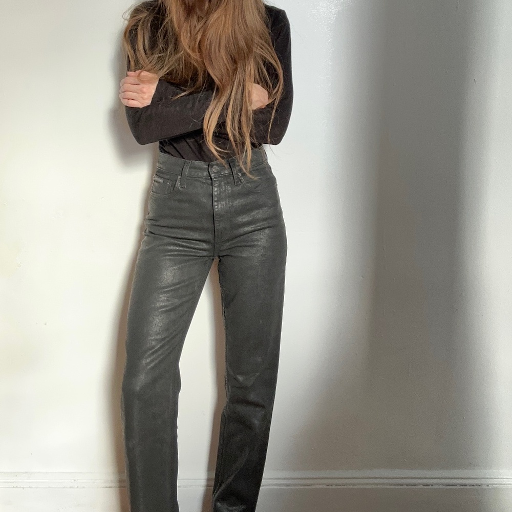 New Great black hight raise waxed jeans by Calvin Klein size 27